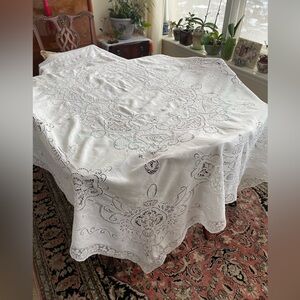 Antique Vintage large lace floral & urns cutwork white Embroidered Tablecloth